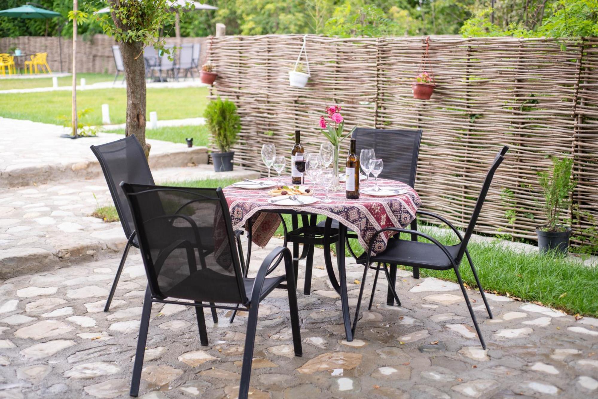 Bekas Wine Cellar Hotel Akhmeta Bagian luar foto